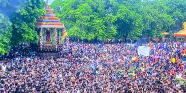 நயினாதீவு தேர்த்திருவிழா.