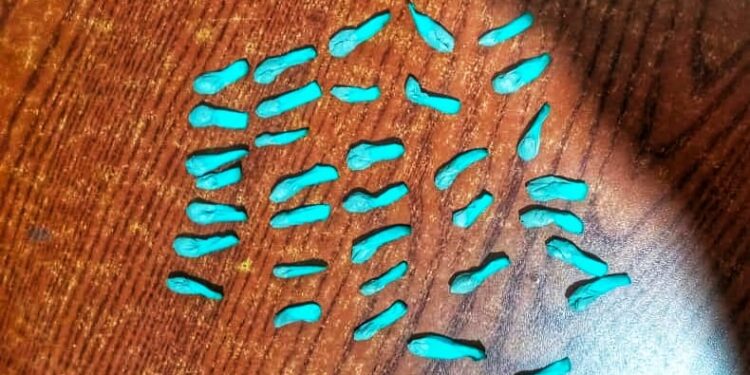 Vavuniyaவவுனியாவில் ஹெரோயின் போதைப் பொருளுடன் 24 வயது யுவதி கைது!