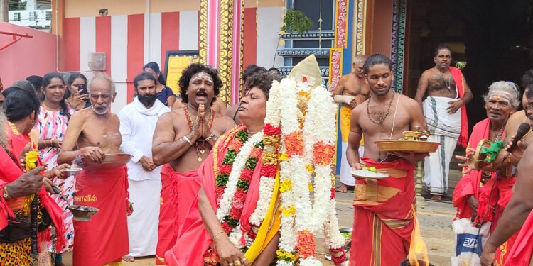 Vavuniyaவவுனியாவில் இருந்து நல்லூர் வரை பாதயாத்திரை செல்லும் பக்தர்கள்…!