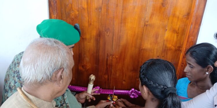 Killinochi55 படைப்பிரிவு இராணுவத்தின் நிதிப்பங்களிப்பில் வறிய குடும்பம் ஒன்றுக்கு 12 லட்சம் மதிப்புள்ள நிரந்தரமான வீடு கையளிக்கப்பட்டது !