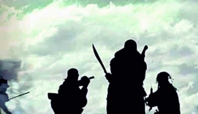 Jaffna யாழில் தனியார் பேருந்து சாரதி மீது வாள் வெட்டு.