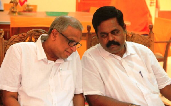 தமிழ் பொது வேட்பாளருக்கு எதிராக பிரதேசவாதத்தை கையில் எடுத்துள்ளார்கள்.