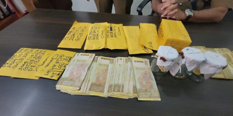 Jaffna யாழில். 16 பவுண் தங்க நகைகள் திருட்டு.