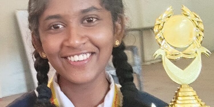 மன்னார்மன்/புனித சவேரியார் பெண்கள் கல்லூரி மாணவி தேசிய விஞ்ஞான ஒலிம்பியாட் போட்டியில் முதலிடம்.