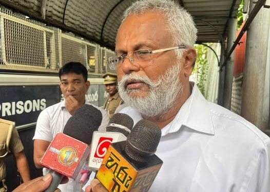 முன்னாள் அமைச்சர் டக்ளஸுக்கு எதிரான பிடியாணை உத்தரவு மீள பெறப்பட்டது.