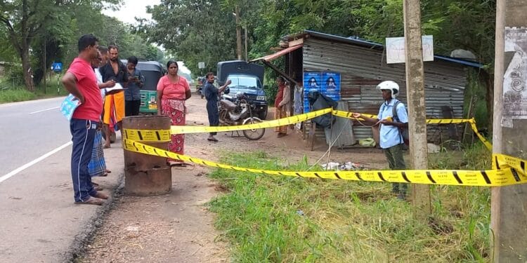 வவுனியாவில் யானை தாக்கி கடற்படை அதிகாரி மரணம்.