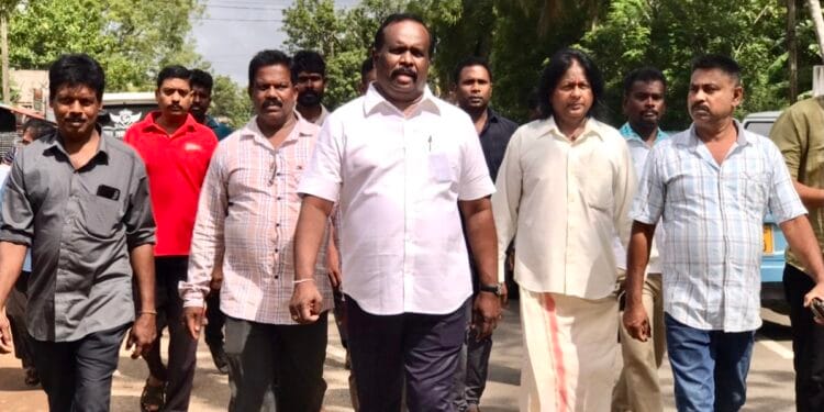 இனத்தின் விடுதலைக்காக திரண்டு வாக்களிக்குமாறும் செல்வம் அடைக்கலநாதன் கோரிக்கை!