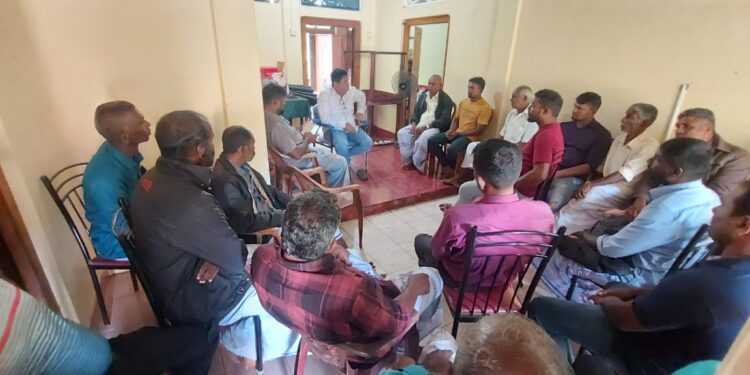 நானாட்டான் பிரதேச கால்நடைகளுக்கான மேய்ச்சல் தரை தொடர்பாக போராட்டம்.