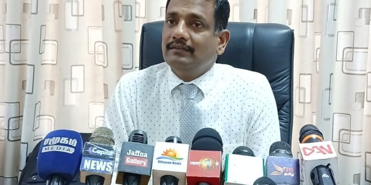 கிளிநொச்சிமக்கள் அனைவரும் எச்சரிக்கையாக இருக்கவும் – எஸ்.முரளீதரன்