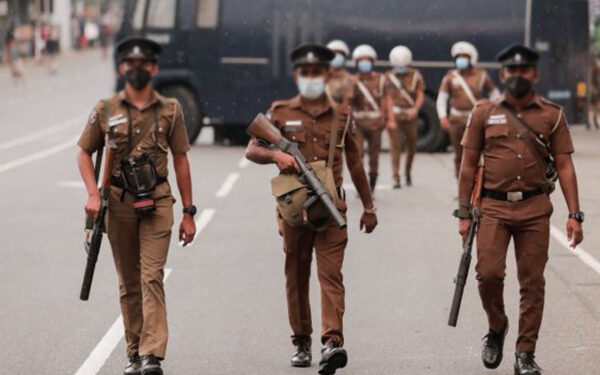 கத்தோலிக்க தேவாலயங்களில் பொலிஸார் பாதுகாப்பு கடமையில்…