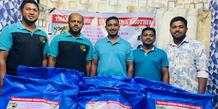ஏறாவூர் மக்களுக்கு உதவிக்கரம் நீட்டிய நட்சத்திர வீரர் மகேஷ் திக்சனா.