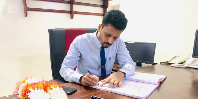 ஒட்டுசுட்டான் பிரதேச செயலாளராக ரட்ணகுமார் நிசாந்தன் இன்று கடமைகளை பொறுப்பேற்றார்.
