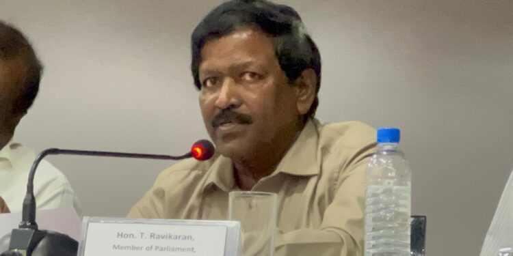 வன்னி ஆசிரியர் வெற்றிடங்கள் உடன் நிரப்பப்படவேண்டுமென ரவிகரன் எம்.பி கடும் வாதாட்டம்.