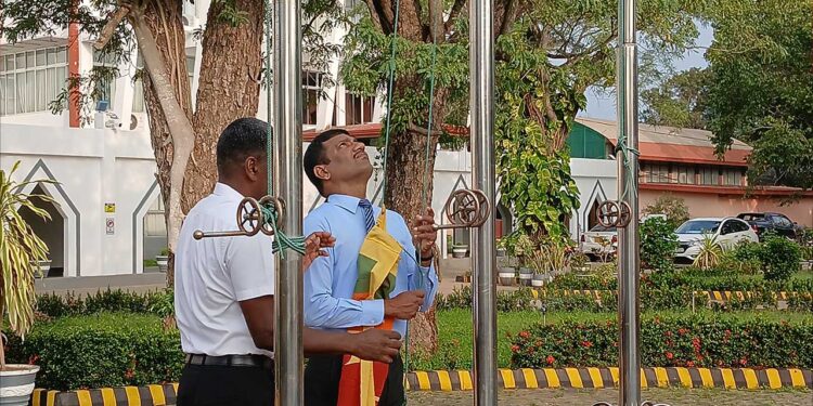 இலங்கையின் 77வது சுதந்திரதின நிகழ்வு கிளிநொச்சி மாவட்ட செயலகத்திலும் அனுஷ்டிக்கப்பட்டது.