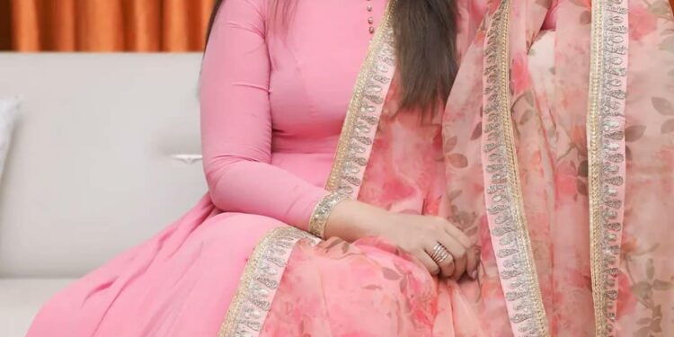 என்றும் பேரழகி மீனா