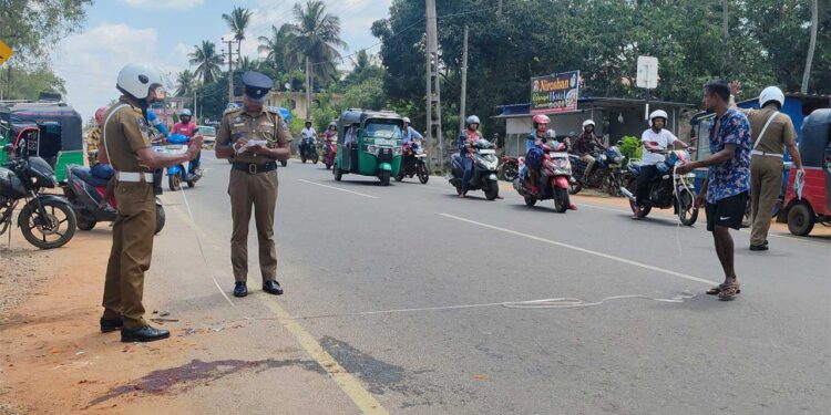 வவுனியா – மன்னார் வீதியில்  விபத்து: பெண் படுகாயம்.