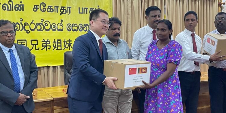 சீனாவின் சகோதர பாசம்” யாழ்ப்பாணத்தில் என்னும் வாசகத்துடன் நிவாரணப் பொருட்கள் வழங்கி வைப்பு.