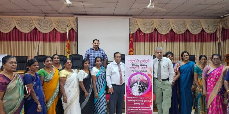 முல்லைத்தீவு மாவட்ட செயலகத்தில் நடைபெற்ற ‘ ஊராட்சி முற்றம்’ மகளிர் குரல் கூட்டம்!