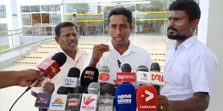 வேட்புமனு தாக்கல் செய்த  தமிழ்தேசிய மக்கள் முன்னணி..