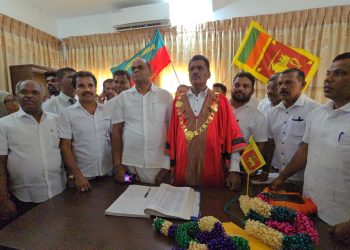 மட்டக்களப்பு மாநகர சபையின் முதல்வராக தமிழரசுகட்சியின் ஊடகவியலாளர் சிவம் பாக்கியநாதன் தெரிவு