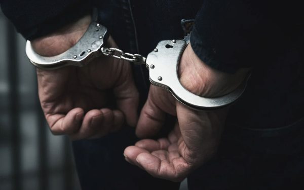 ”ATM ”அட்டையுடன் தப்பி ஓட முயன்ற இளைஞர் கைது!