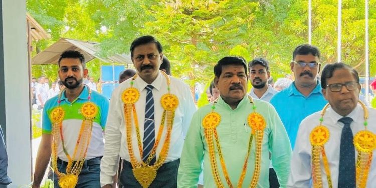உடுவில் பிரதேச செயலகத்தில் விசேட நடமாடும் சேவை