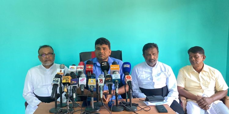 மன்னாரை பாதுகாக்க நாங்கள் ஒன்றாக போராட வேண்டும் – வி.எஸ்.சிவகரன்
