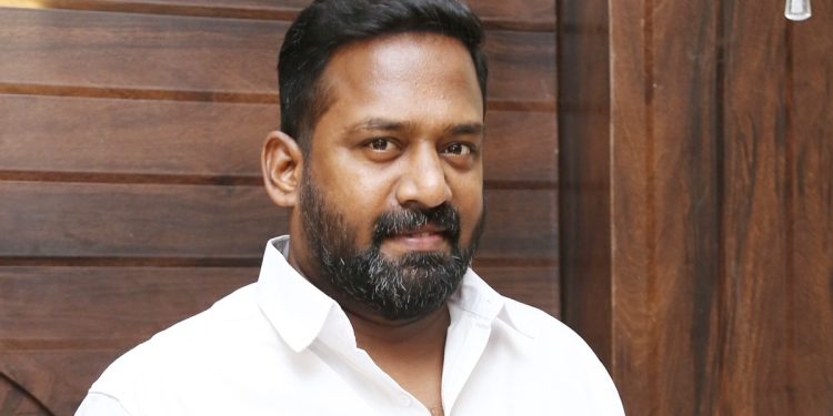 தமிழ் சினிமாவில் இயக்குனர் அவதாரம் எடுக்கும் ரோபோ சங்கர்