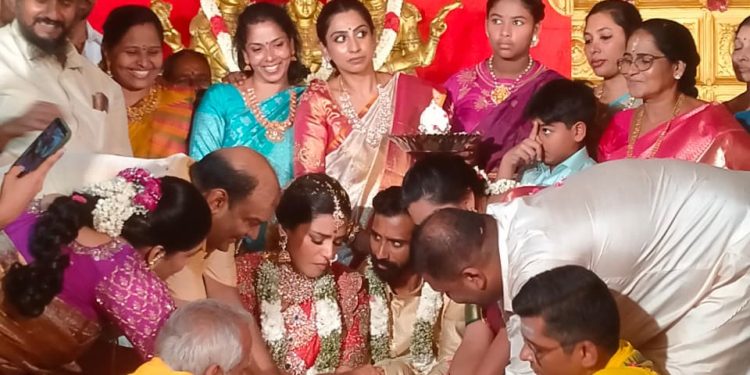 இந்தியாவில் பிரம்மாண்டமாக நடந்த ஜீவன் தொண்டமானின் திருமணம்