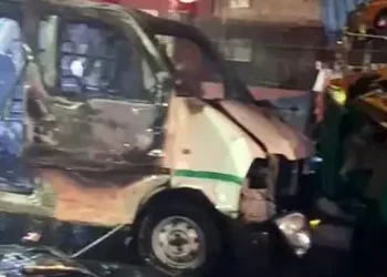 டெல்லி செங்கோட்டையில் கார் விபத்து – 8 பேர் உயிரிழப்பு!