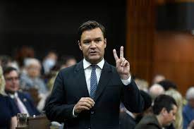 பொதுச்சபையின் உறுப்புரிமையிலிருந்து விலகும் மாட் ஜெனரூ