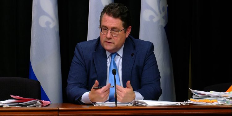 புதிய மதச்சார்பின்மை மசோதாவை அறிமுகப்படுத்தும் கியூபெக்