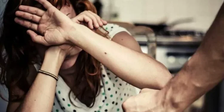 கடந்த பத்து ஆண்டுகளில் குடும்ப வன்முறை தொடர்பான புகார்கள் மூன்று மடங்கு அதிகரிப்பு