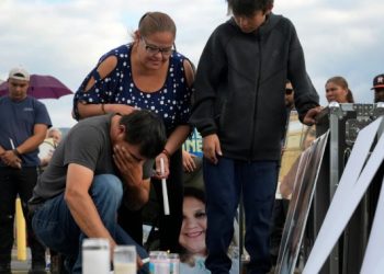 கியூபெக்கில் வேலையிழந்து நிர்க்கதியில் நிற்கும்  மெக்சிகோ  தொழிலாளர்கள்