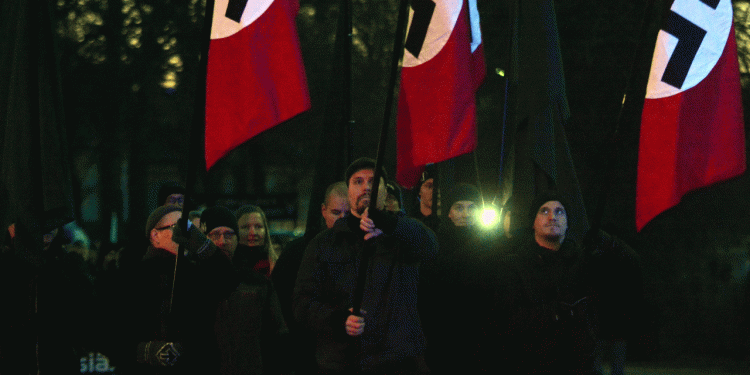 16 வயதுச் சிறுவன் மீது பயங்கரவாதக் குற்றச்சாட்டு