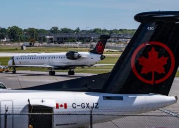 ஏர் கனடா நிறுவனம் மீதான  வழக்கை விசாரிக்கும் கனடா உச்ச நீதிமன்றம்