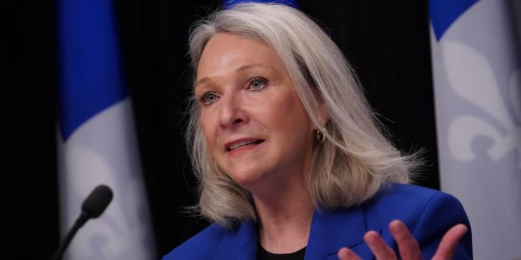 ‘பில் 19’  சட்ட மசோதாவை தாக்கல் செய்தார் சோனியா பெலாஞ்சர்