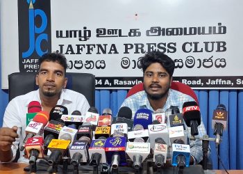 யாழில் வேலையற்ற பட்டதாரிகளால் முன்னெடுக்கப்படும்  போராட்டம்