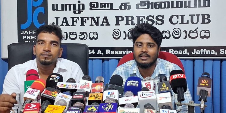 யாழில் வேலையற்ற பட்டதாரிகளால் முன்னெடுக்கப்படும்  போராட்டம்