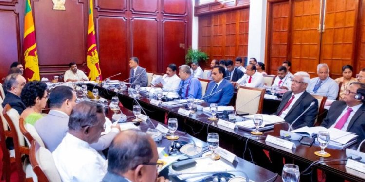 வெளிநாடுகளிலுள்ள  இலங்கையர்களின்  வாக்களிப்பு தொடர்பில்  தீவிர பரிசீலனை