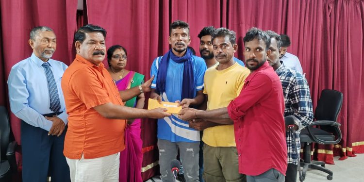 கிராம மட்ட வறுமையை ஒழித்து கல்வியை வளர்ப்போம் – கடற்தொழில் அமைச்சர்