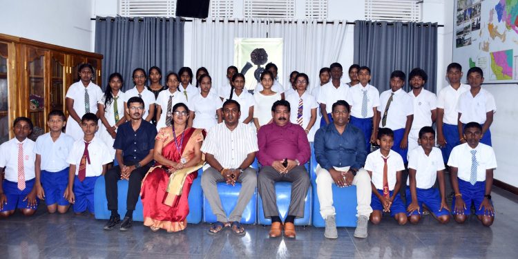 புலம்பெயர்ந்த தொழிலாளர்களின் பிள்ளைகளுக்கான புலமைப்பரிசில்