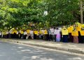 பாலியல் துஸ்பிரயோகக் குற்றச்சாட்டு தொடர்பில் யாழ்ப்பாண பல்கலைக்கழகத்தின் முன் போராட்டம்