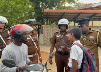 மாணவர்களுக்கும் தலைக்கவசம் அவசியம் – பெற்றோர்களுக்குப் பொலிஸார் அறிவுறுத்தல்