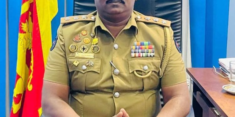வவுனியா மாநகர சபை முன்னாள் மேயர் உட்பட நால்வரை கைது செய்ய உத்தரவு