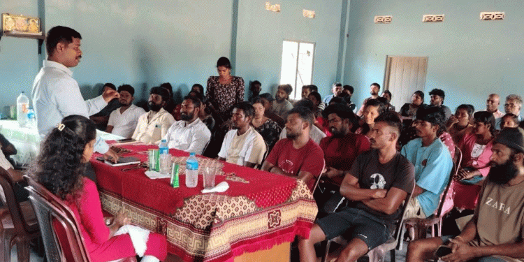 டித்வா புயலால் பாதிக்கப்பட்ட வீட்டுத்திட்ட பயனாளிகளை சந்தித்த பா.உ.திலகநாதன்