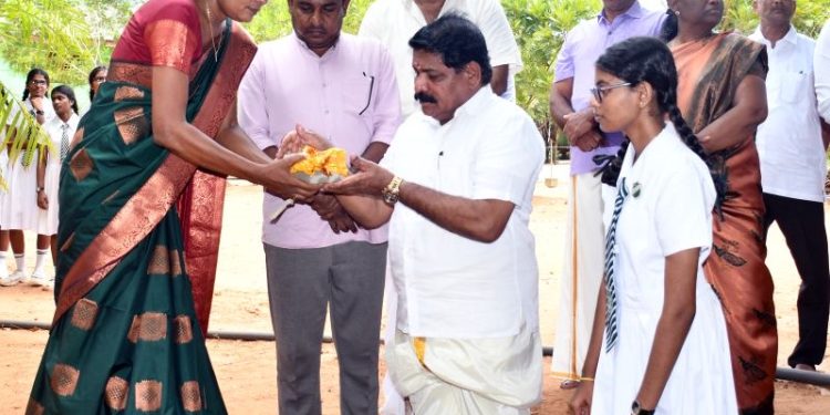 யாழ்ப்பாணம் இந்து மகளிர் கல்லூரியில் அடிக்கல் நாட்டு விழா