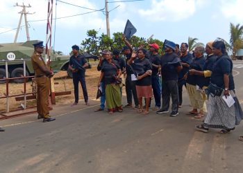 பலாலியில் காணிகளை விடுவிக்கக்கோரி போராட்டம் முன்னெடுப்பு