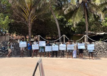 நெடுந்தீவுக்கான படகு சேவைகளை சீராக்க கோரி போராட்டம் முன்னெடுப்பு
