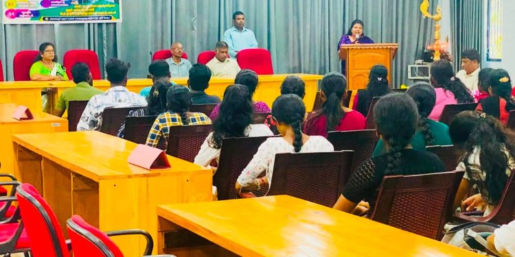 ஒட்டுசுட்டானில் சிறப்பாக இடம்பெற்ற பிரதேச தொழிற்சந்தை
